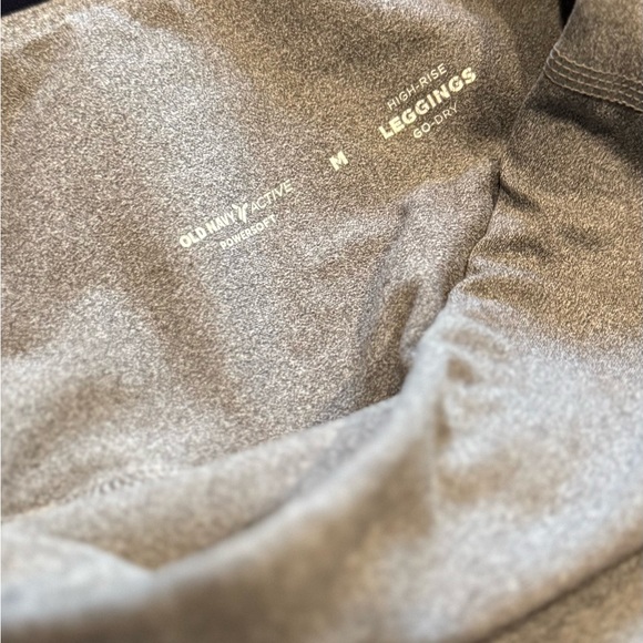 Old Navy Active Powersoft Gray High Rise Go Dry Leggings, Size Medium - Picture 4 of 4